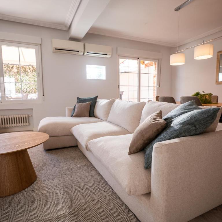 Bright 2BD2BA Apt w Private Terrace - Spacious - Apartment - 7