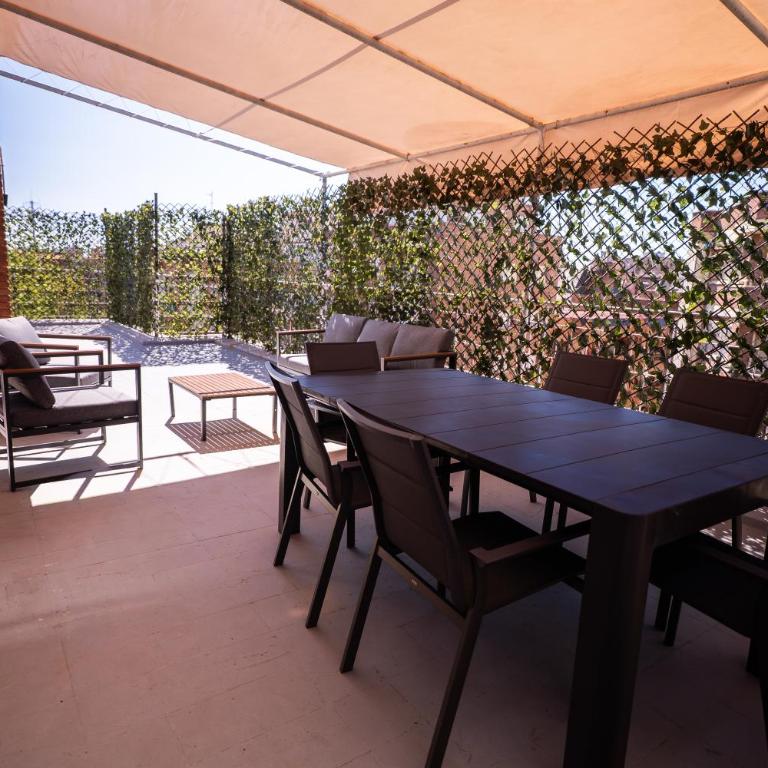 Bright 2BD2BA Apt w Private Terrace - Spacious - Apartment - 21