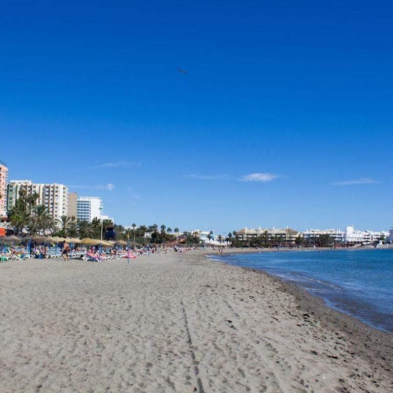 Spacious apartment in Benalbeach - Apartamento de 1 dormitorio - 34