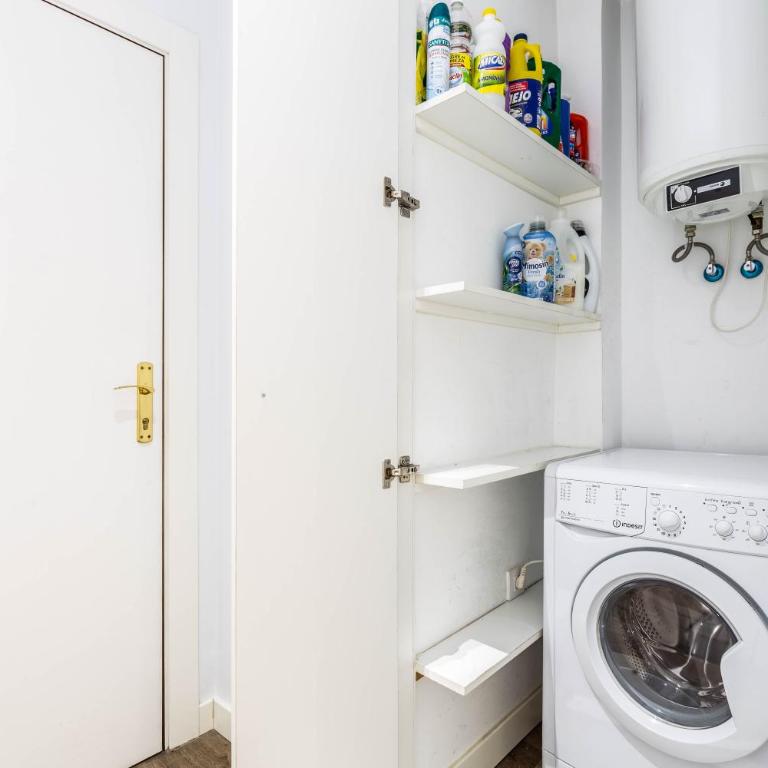 Cozy Studio Near Plaza Castilla - Apartment - 15