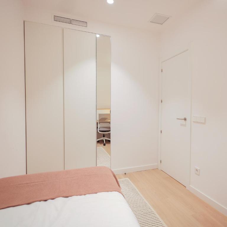 Delightful 2BR Flat in Chic Chueca - Apartment - 12