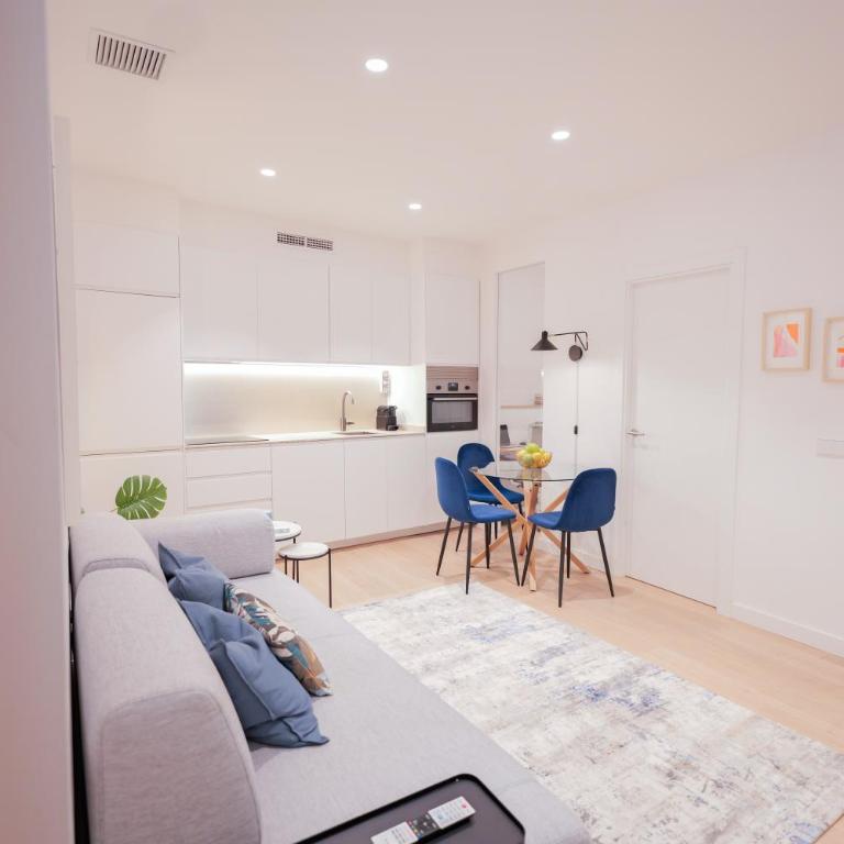 Delightful 2BR Flat in Chic Chueca - Apartment - 10