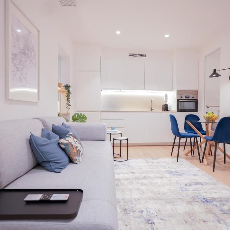 Delightful 2BR Flat in Chic Chueca - Apartment - 3