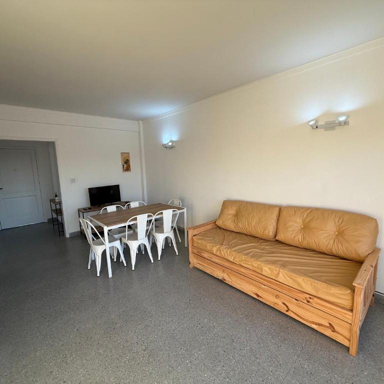 Departamento 4 ambientes en Playa Grande con cochera - Apartamento de 3 dormitorios - 29