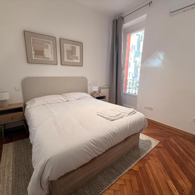 Modern Comfort in Madrid 2BR Gem - Apartment - 6