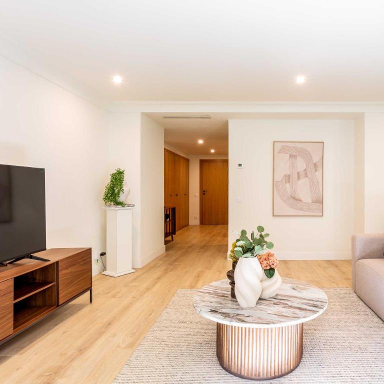 Spacious Urban Elegance in Plaza Castilla - Apartment - 9