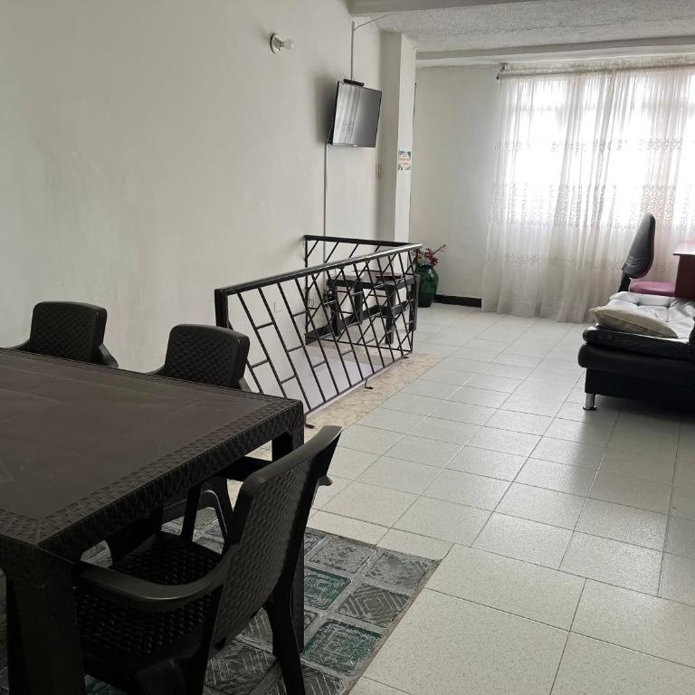 Casa amplia cerca del cc Titan Plaza - Casa de 3 dormitorios - 9