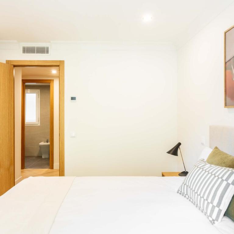 Spacious Urban Elegance in Plaza Castilla - Apartment - 29