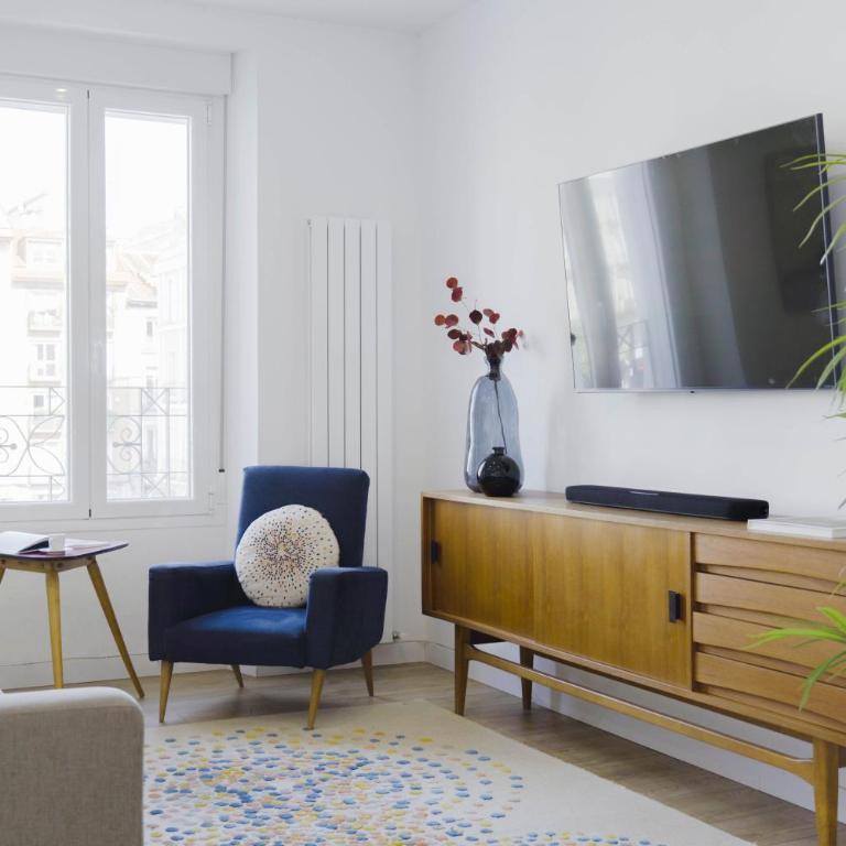 Wonderful 2BR2BA flat overlooking Pedro Zerolo S - Apartment - 2