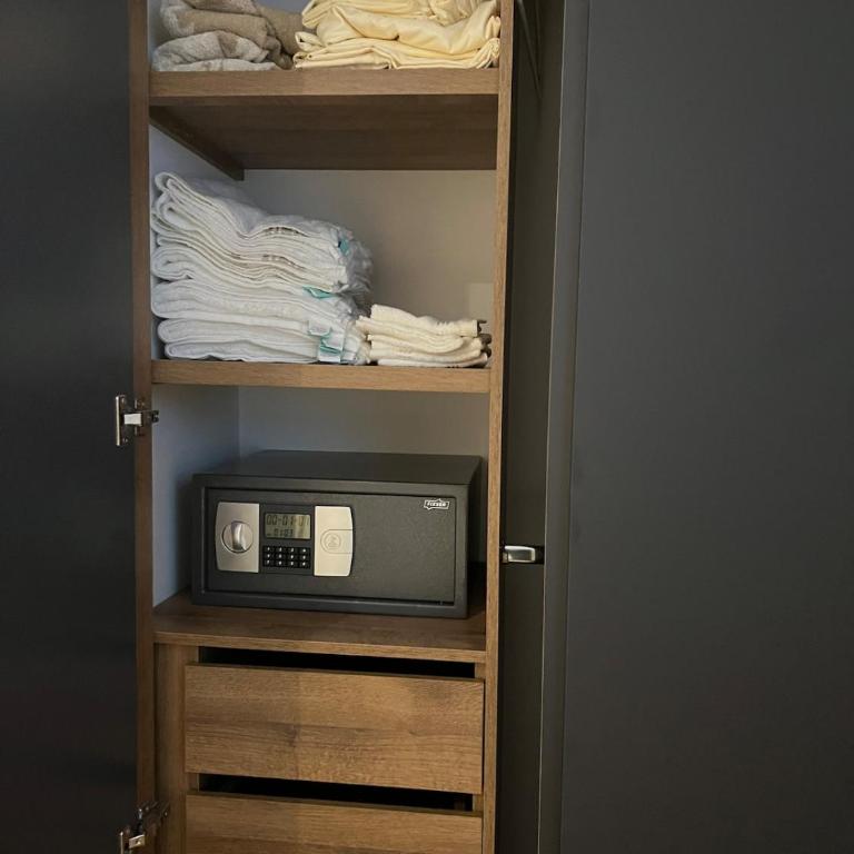 Walking distance to Old city - Two-Bedroom Apartment - 7