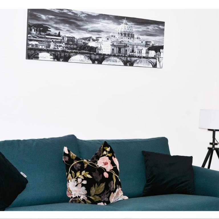 La Sirena - One-Bedroom Apartment - 2