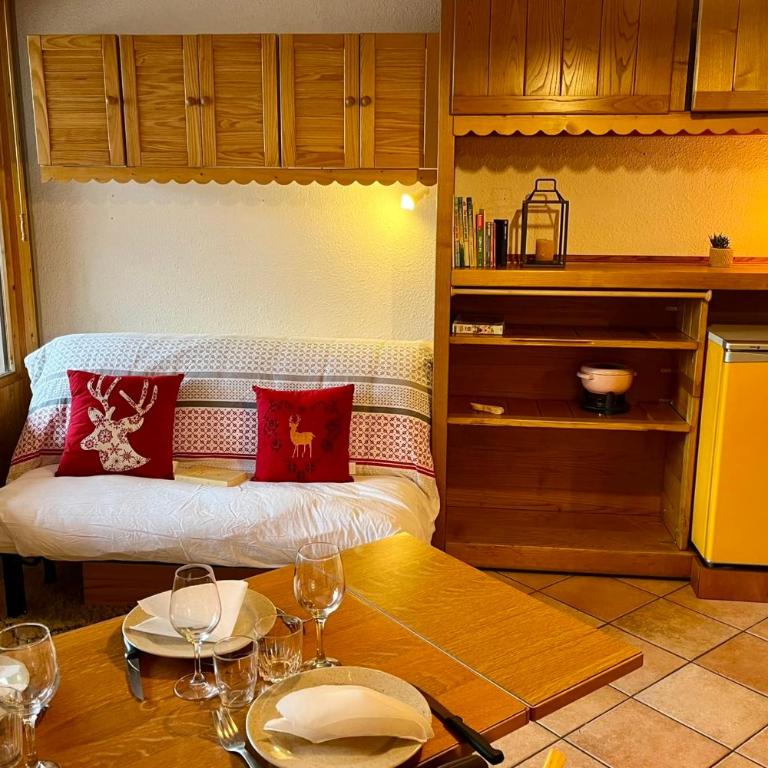 City center studio with balcony - Monolocale - 9