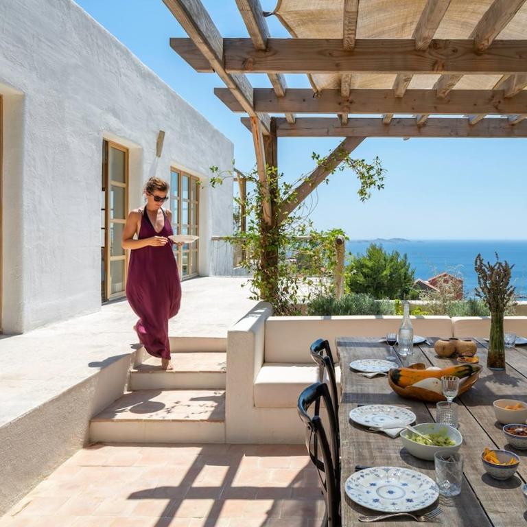 Beautiful villa and pool with sea view - Villa - 41