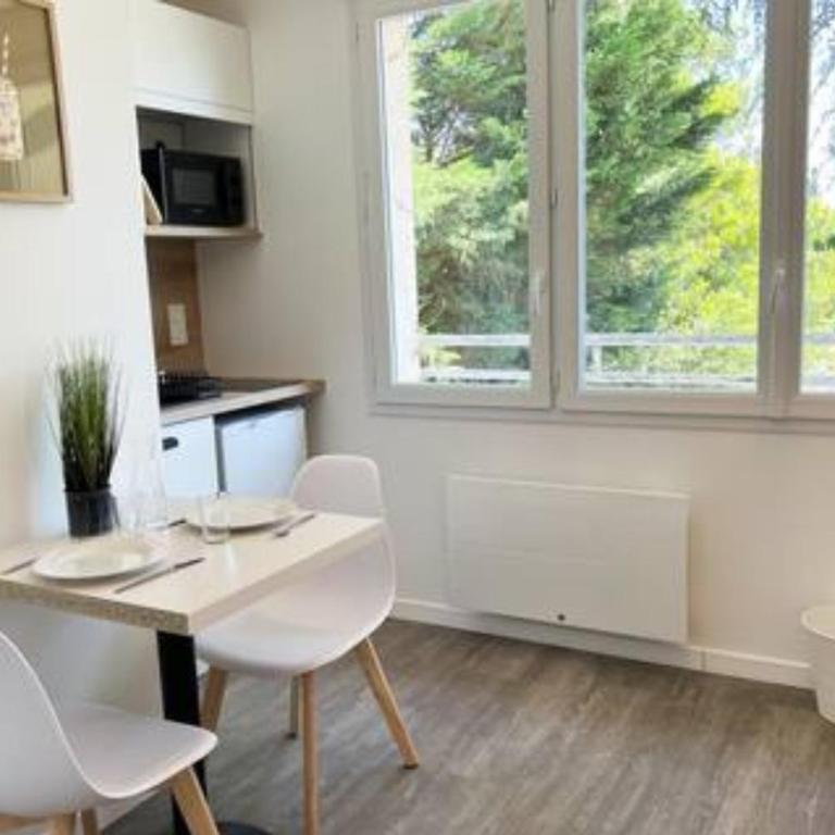 Les studios de l'Albatros - Studio avec Vue sur Jardin - 11