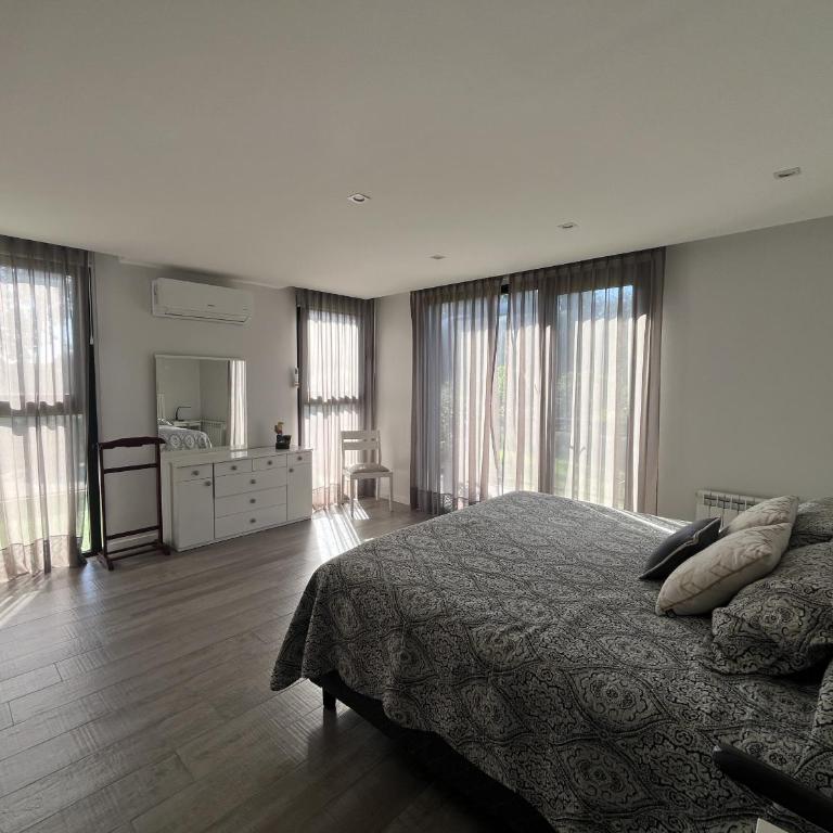 Casa Celia - Casa para 5 pax con pileta en San Benito, Chapadmalal - Hola Sur - Casa de 2 dormitorios - 8