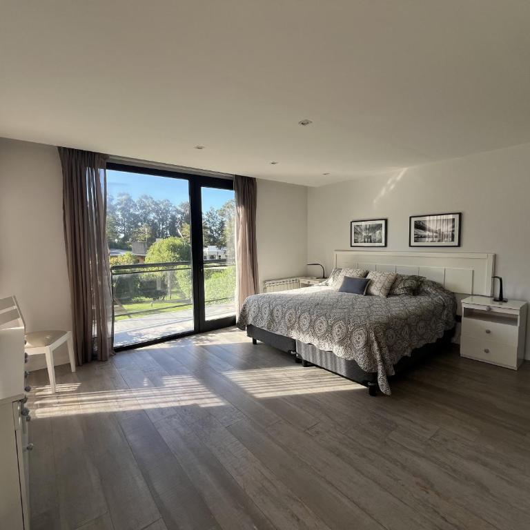 Casa Celia - Casa para 5 pax con pileta en San Benito, Chapadmalal - Hola Sur - Casa de 2 dormitorios - 16
