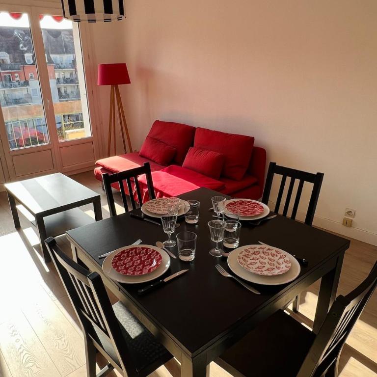 Le Rouge Dijon - Close to BSB - Two-Bedroom Apartment - 15