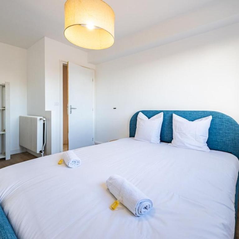 Le Rouge Dijon - Close to BSB - Two-Bedroom Apartment - 16