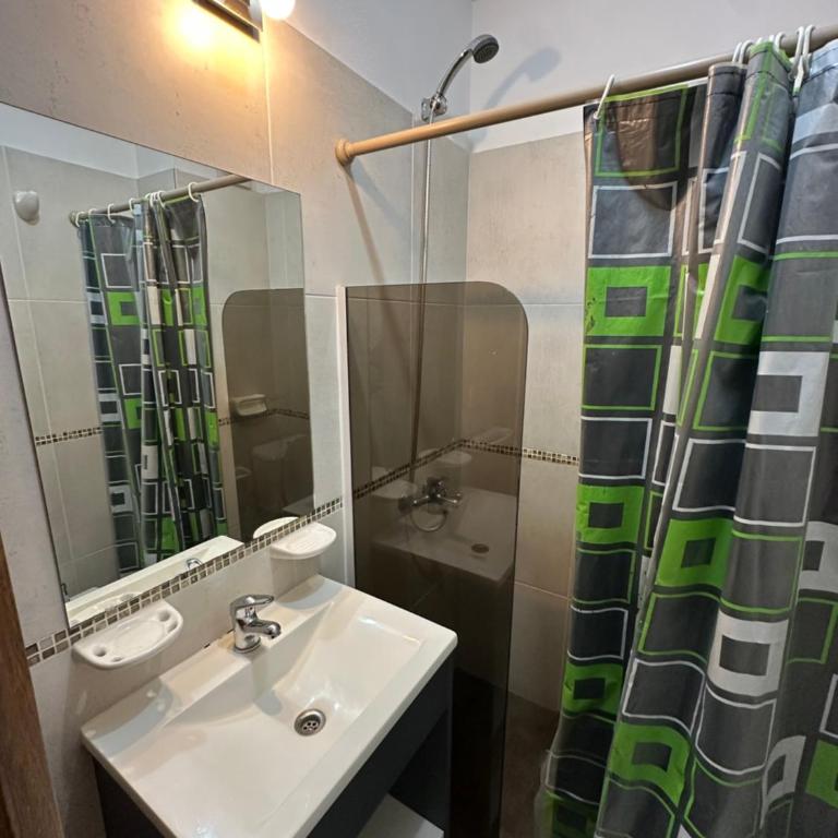 Departamento Zona Centro Carlos Paz - Apartamento de 1 dormitorio - 11