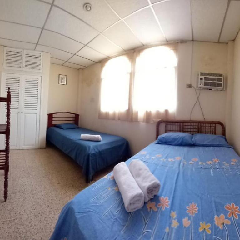 Alquiler de Casa cerca de Malecón de Salinas - Three-Bedroom House - 5