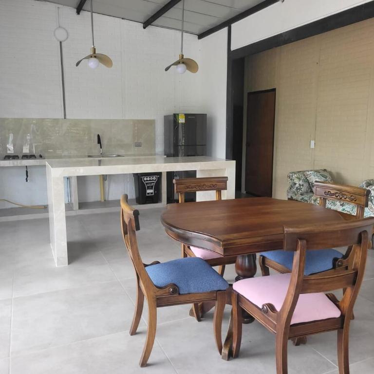 Casa Turística El Amparo - Four-Bedroom House - 5