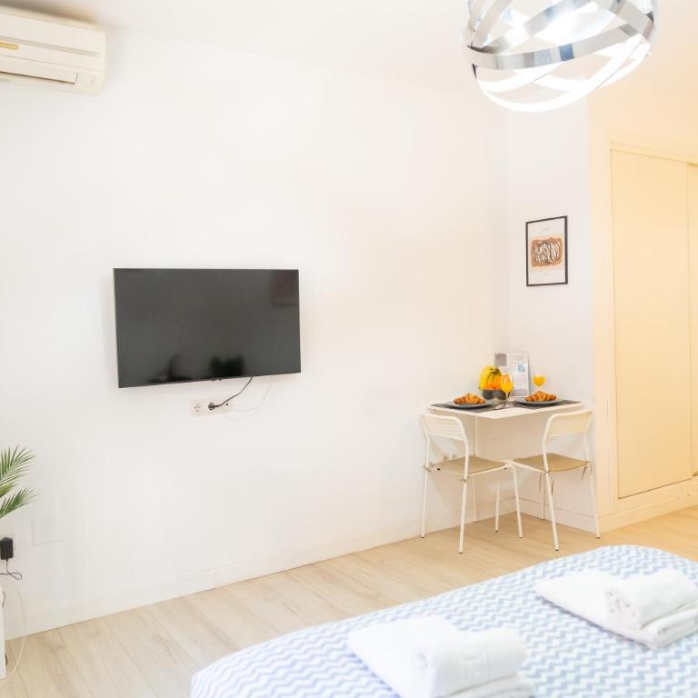 Pizarro Apartments ! - One-Bedroom Apartment - 2