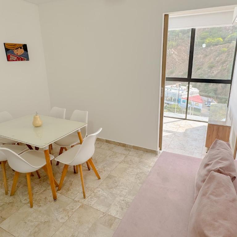 Apartasuites VITA 945 RODADERO - By Bedviajes - Two-Bedroom Apartment with Balcony - 8