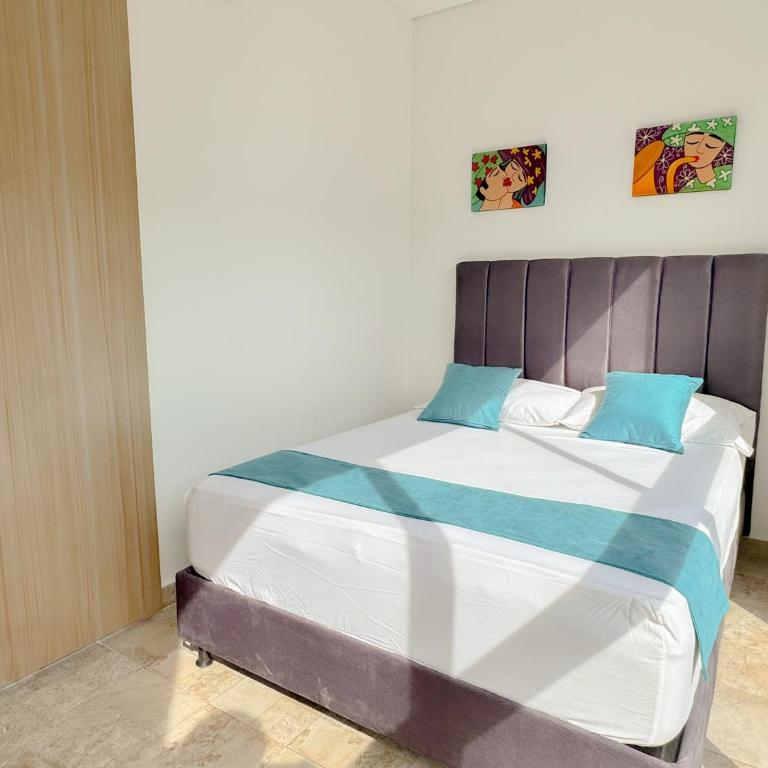 Apartasuites VITA 945 RODADERO - By Bedviajes - Two-Bedroom Apartment with Balcony - 6
