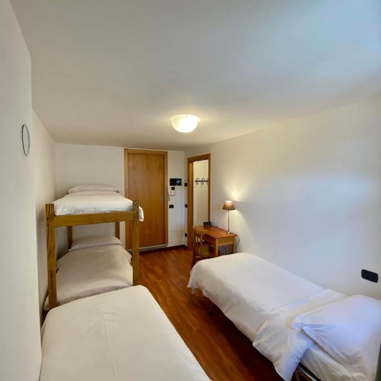 La Casa Dei Nonni - Foresteria - Camera Quadrupla con Bagno Privato - 4