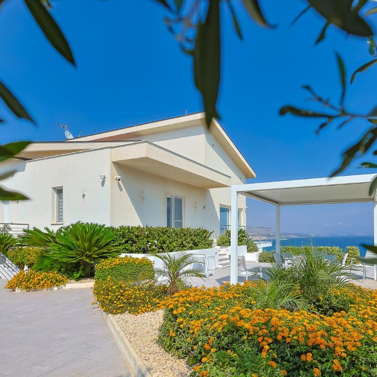 Villa Dedalo, Direct Sea Access - Villa - 72