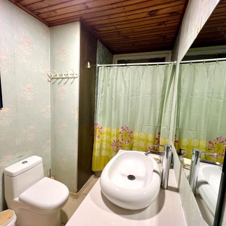 Acogedora casa con hermosa vista en sector muy tranquilo - Four-Bedroom Deluxe Home - Oceanfront - 18