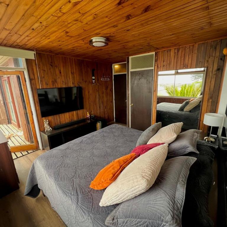 Acogedora casa con hermosa vista en sector muy tranquilo - Four-Bedroom Deluxe Home - Oceanfront - 28
