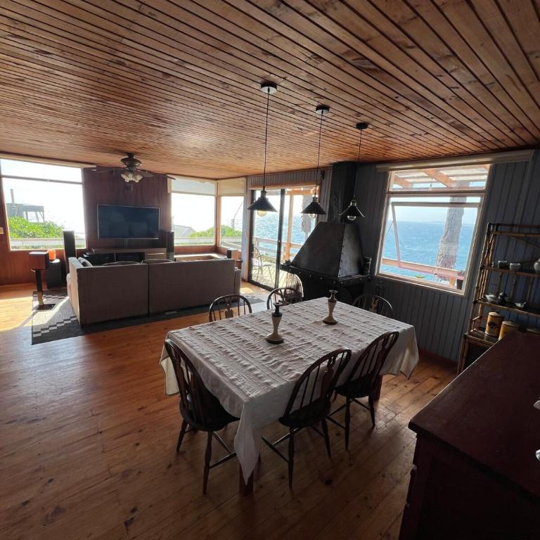 Acogedora casa con hermosa vista en sector muy tranquilo - Four-Bedroom Deluxe Home - Oceanfront - 38