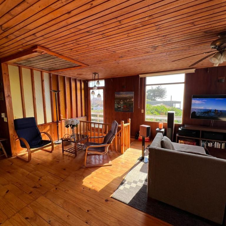 Acogedora casa con hermosa vista en sector muy tranquilo - Four-Bedroom Deluxe Home - Oceanfront - 42