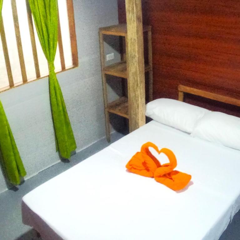 Hostal Oasis Day - Double Room with Private Bathroom - 1