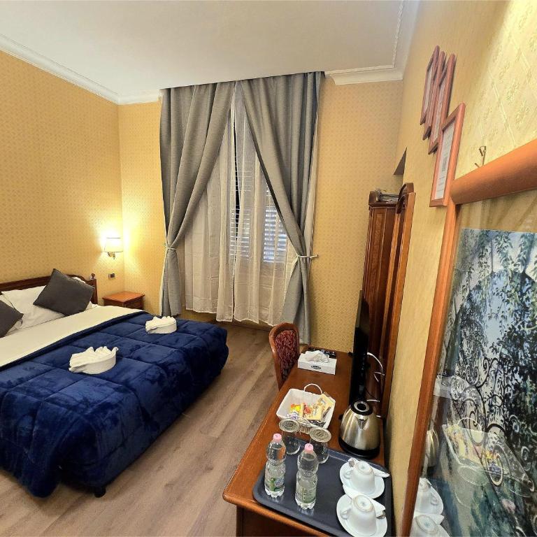 Hotel Amadeus - Camera Matrimoniale con Bagno Privato - 4