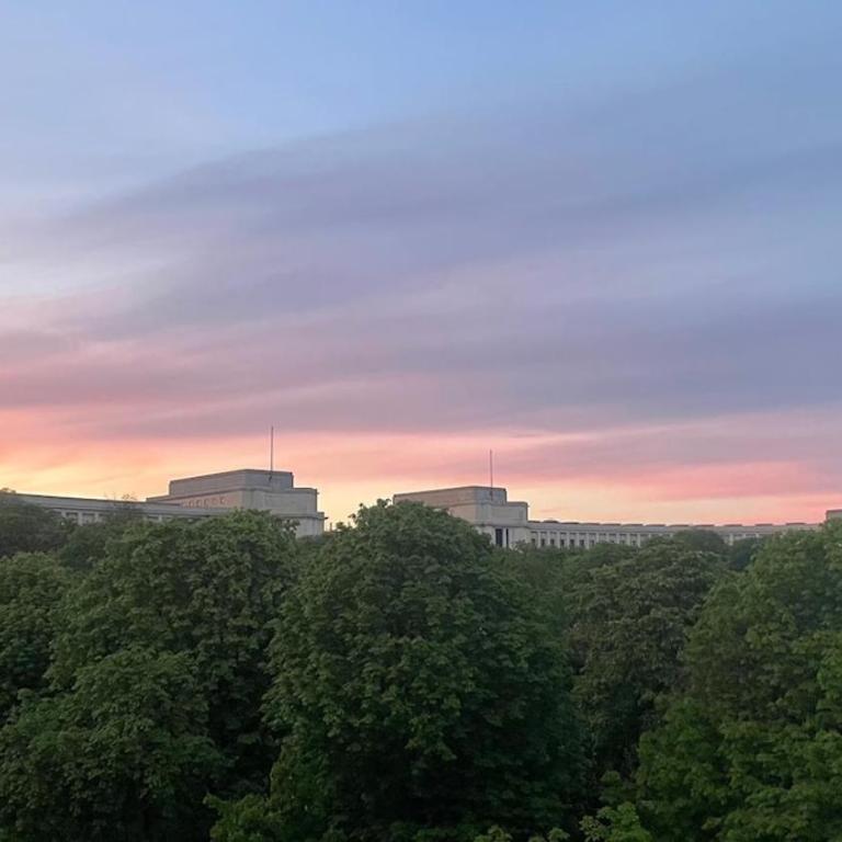View on Eiffel Tower Seine and Main Monuments - Appartement - 19