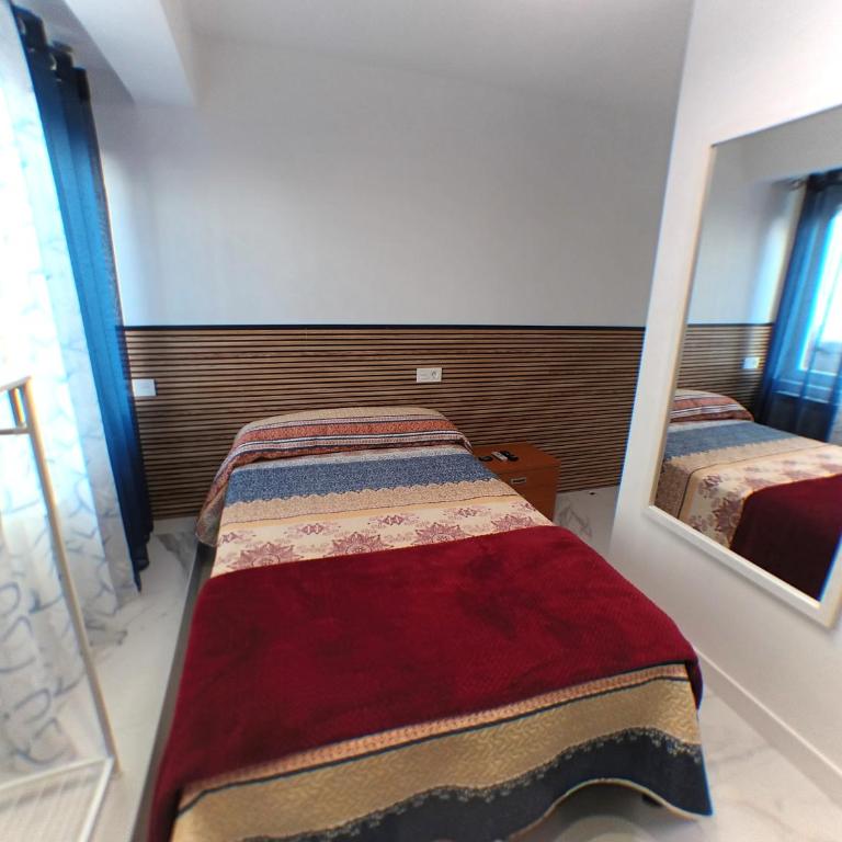 Pensión Múgica - Habitación Doble con baño privado - 3