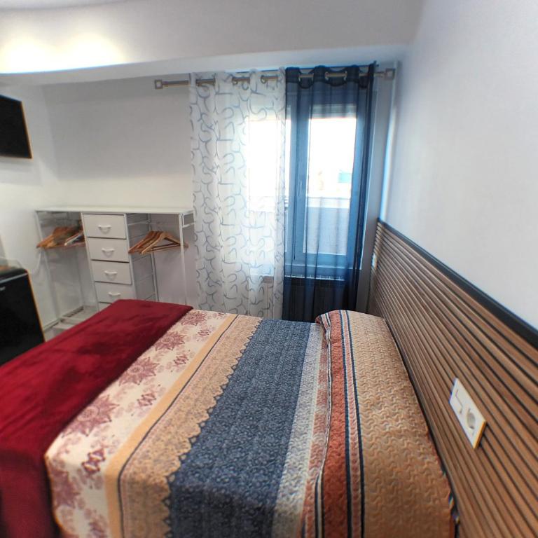 Pensión Múgica - Habitación Doble con baño privado - 2
