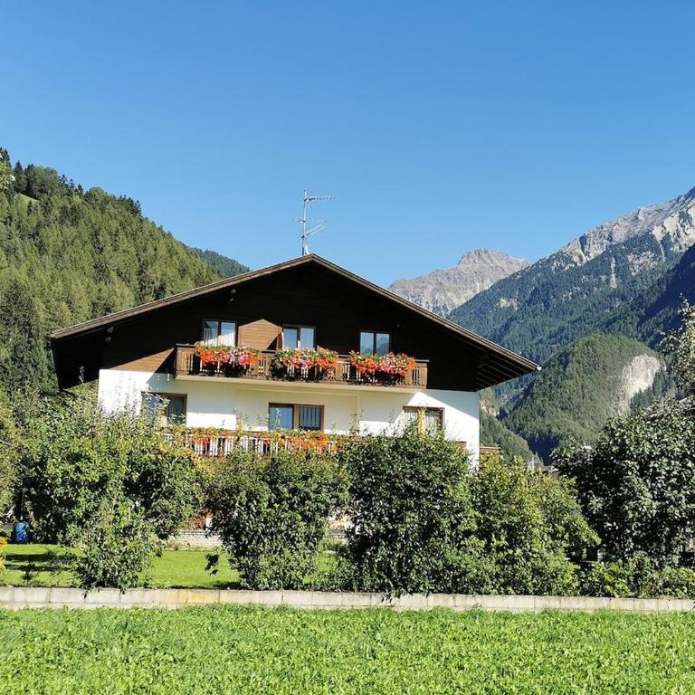 Apartments Steger - Two-Bedroom Apartment with Mountain View - 5