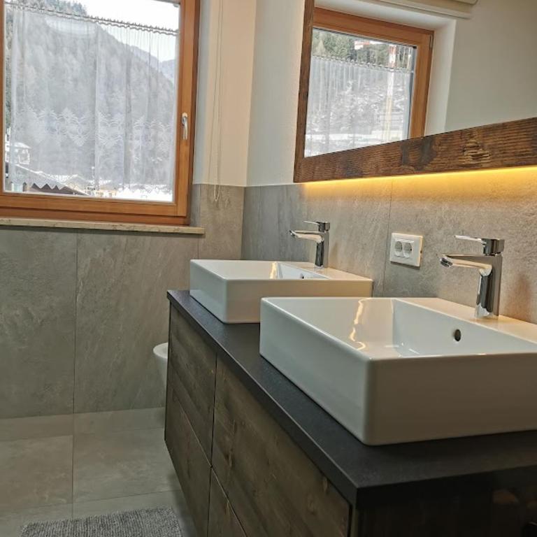 Apartments Steger - Two-Bedroom Apartment with Mountain View - 4