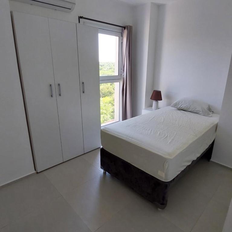Departamento Amoblado de 2 dormitorios Zona Aeropuerto - Family Two-Bedroom Apartment with View - 5