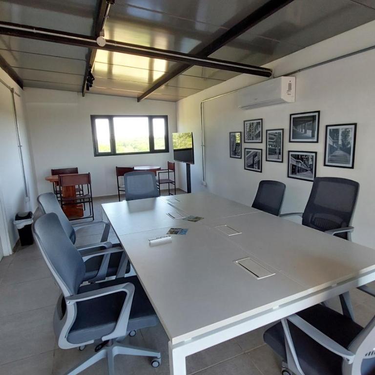 Departamento Amoblado de 2 dormitorios Zona Aeropuerto - Family Two-Bedroom Apartment with View - 10