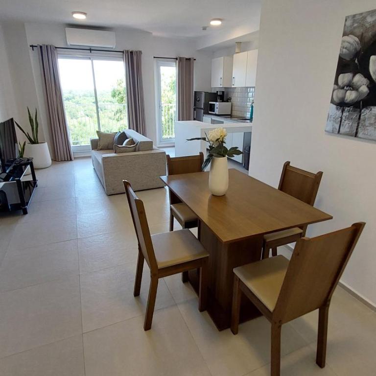 Departamento Amoblado de 2 dormitorios Zona Aeropuerto - Family Two-Bedroom Apartment with View - 2