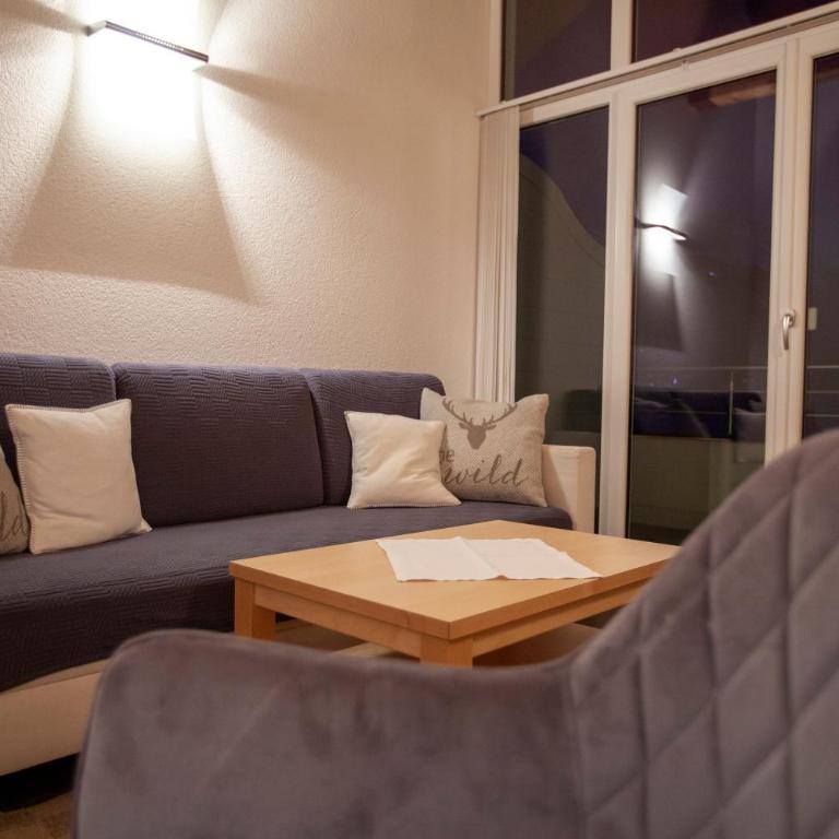 Alpina Appartements - Apartment mit Balkon - 10