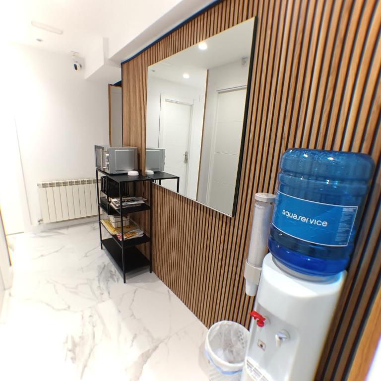 Pensión Múgica - Habitación Doble con balcón - 2 camas - 15