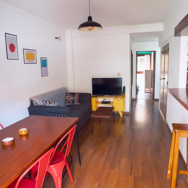 Check and Home - Aristóbulo III - 6 Huéspedes en Zona Playa Grande - Two-Bedroom Apartment - 1
