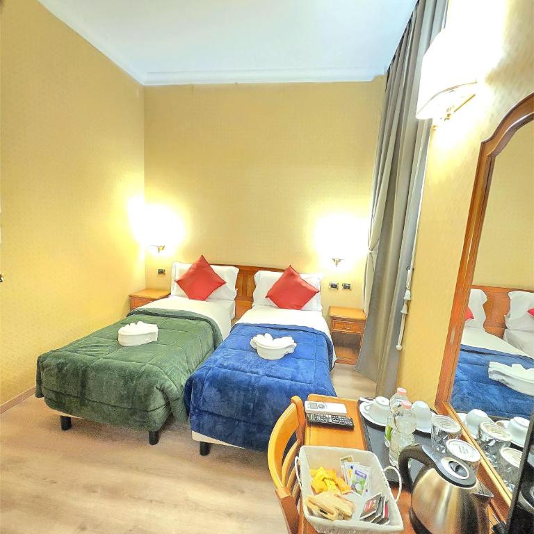 Hotel Amadeus - Camera Doppia con Letti Singoli con Vasca - 5