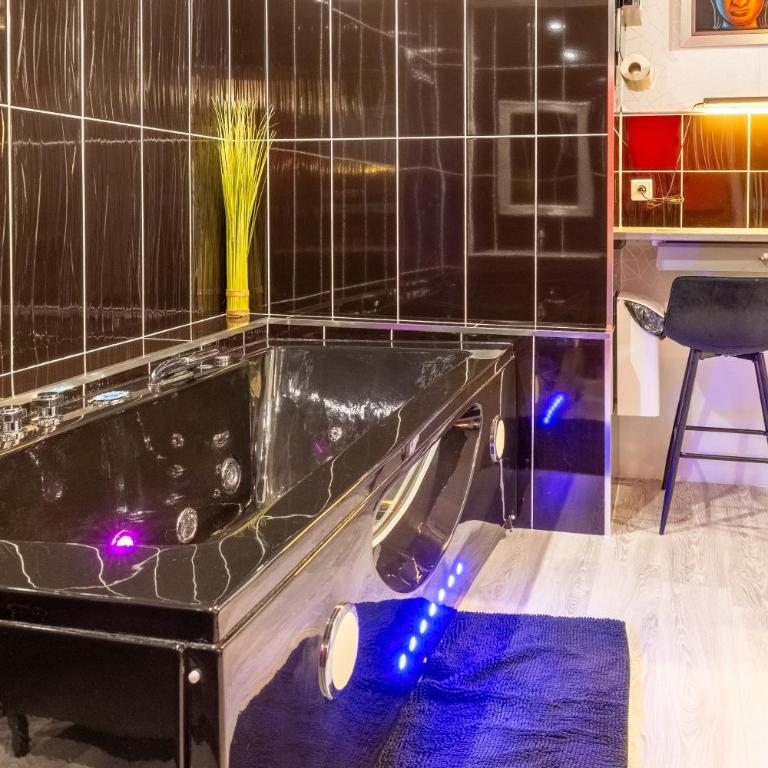 Secret Love Jacuzzi ou Midnight Spa - Superior Studio - 14