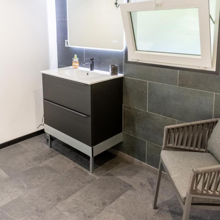 Secret Love Jacuzzi ou Midnight Spa - Apartment - 10
